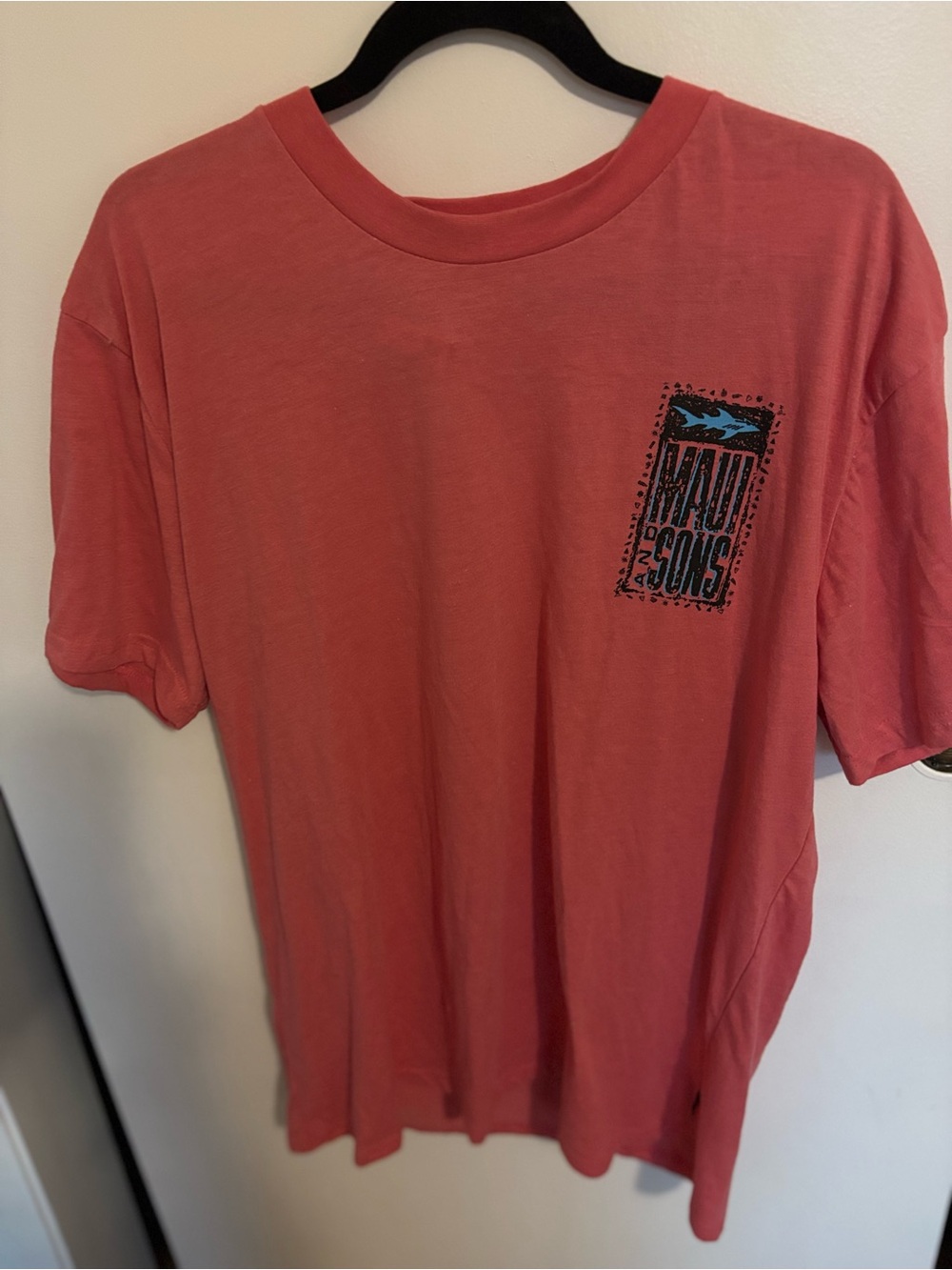 Maui and sons Mens t shirt